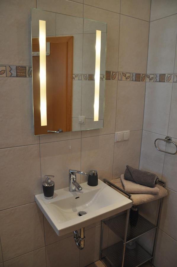 Schnurs Ferienwohnung Romerberg Ngoại thất bức ảnh